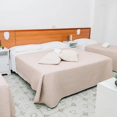 Hotel Antagos 3*