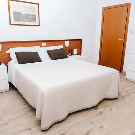 Antagos Szálloda 3*